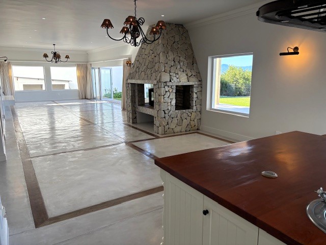 5 Bedroom Property for Sale in Whale Rock Hill Western Cape